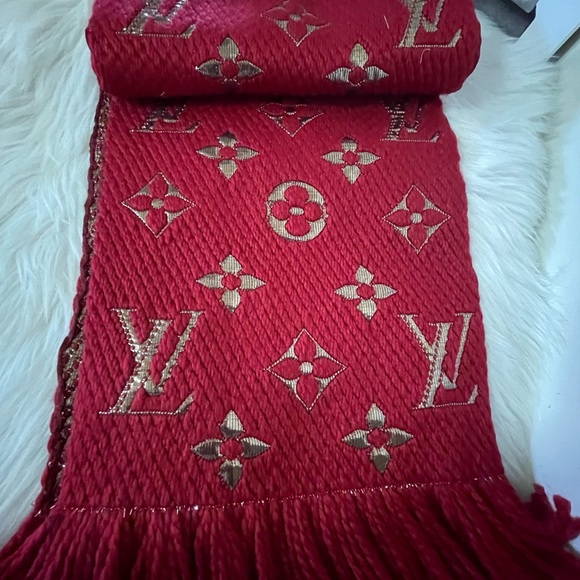 Louis Vuitton Logomania Shine Scarf. - Picture 11 of 12